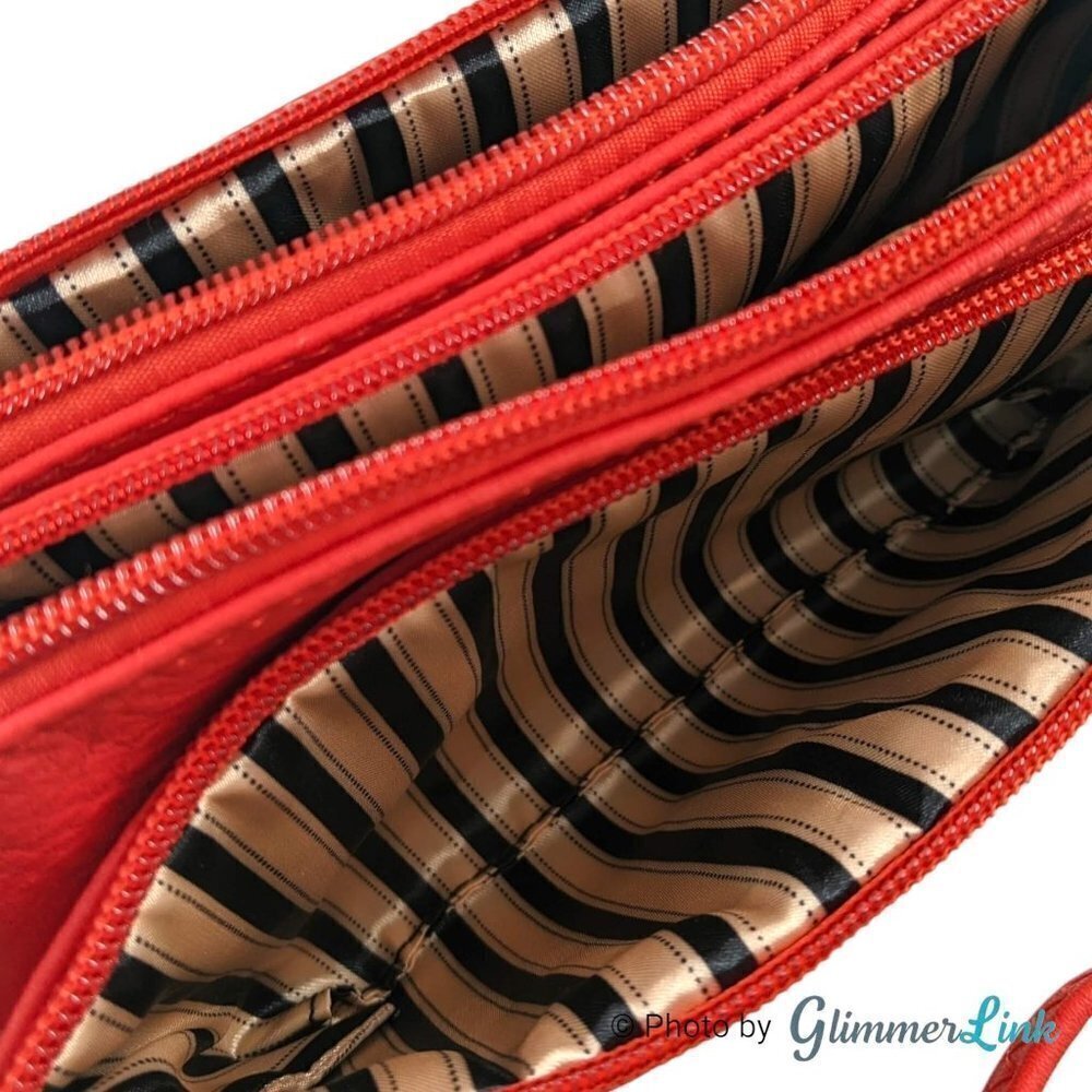 NWT Isabelle Red Vegan Crossbody Clutch Bag - Picture 9 of 14